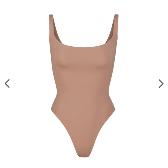skims fits everybody square neck bodysuit - Picture 1 of 7